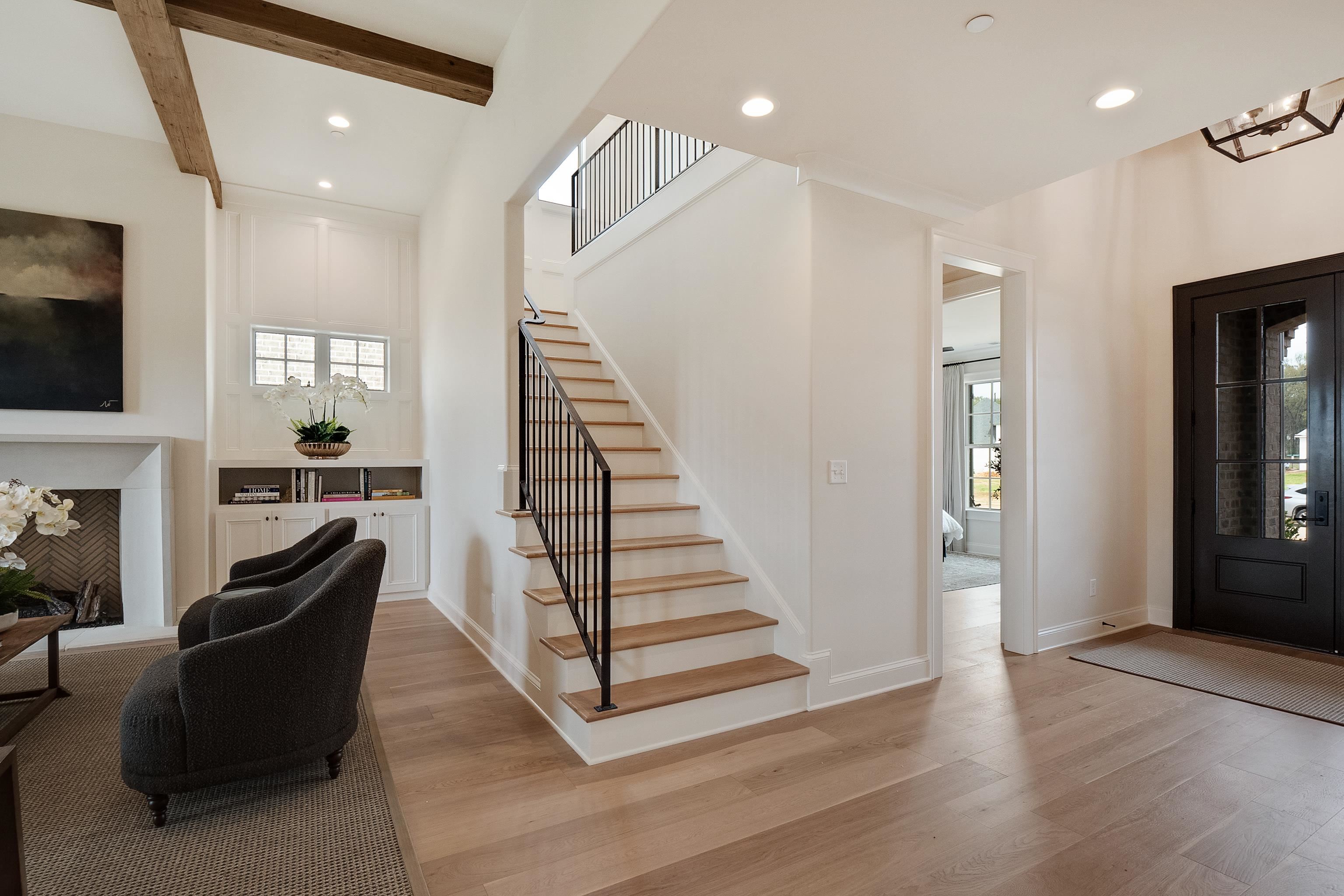 760 Cardinal Cove Collierville, TN 38017 - Photo 28 of 40 a view of entryway and hall with wooden floor