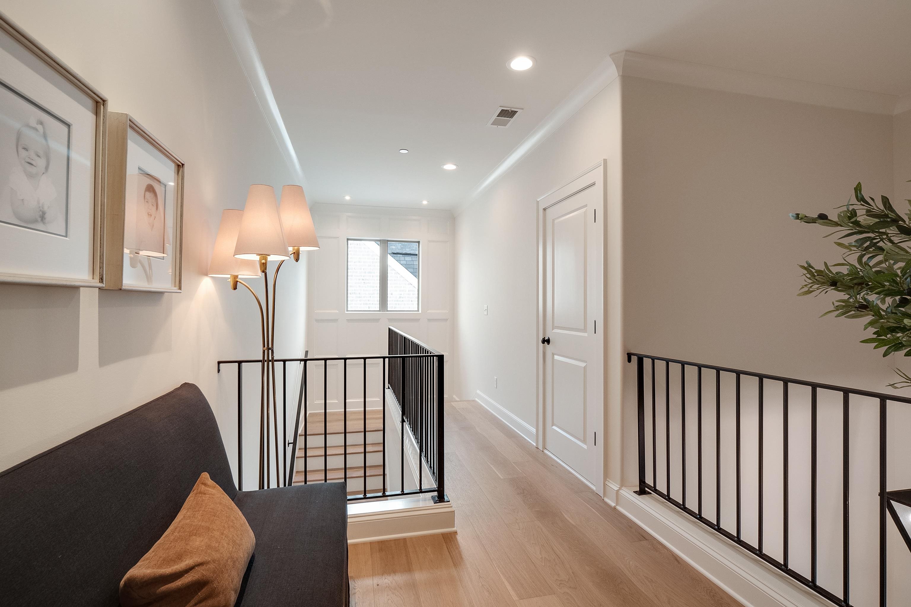 760 Cardinal Cove Collierville, TN 38017 - Photo 30 of 40 a view of hallway with furniture and a window