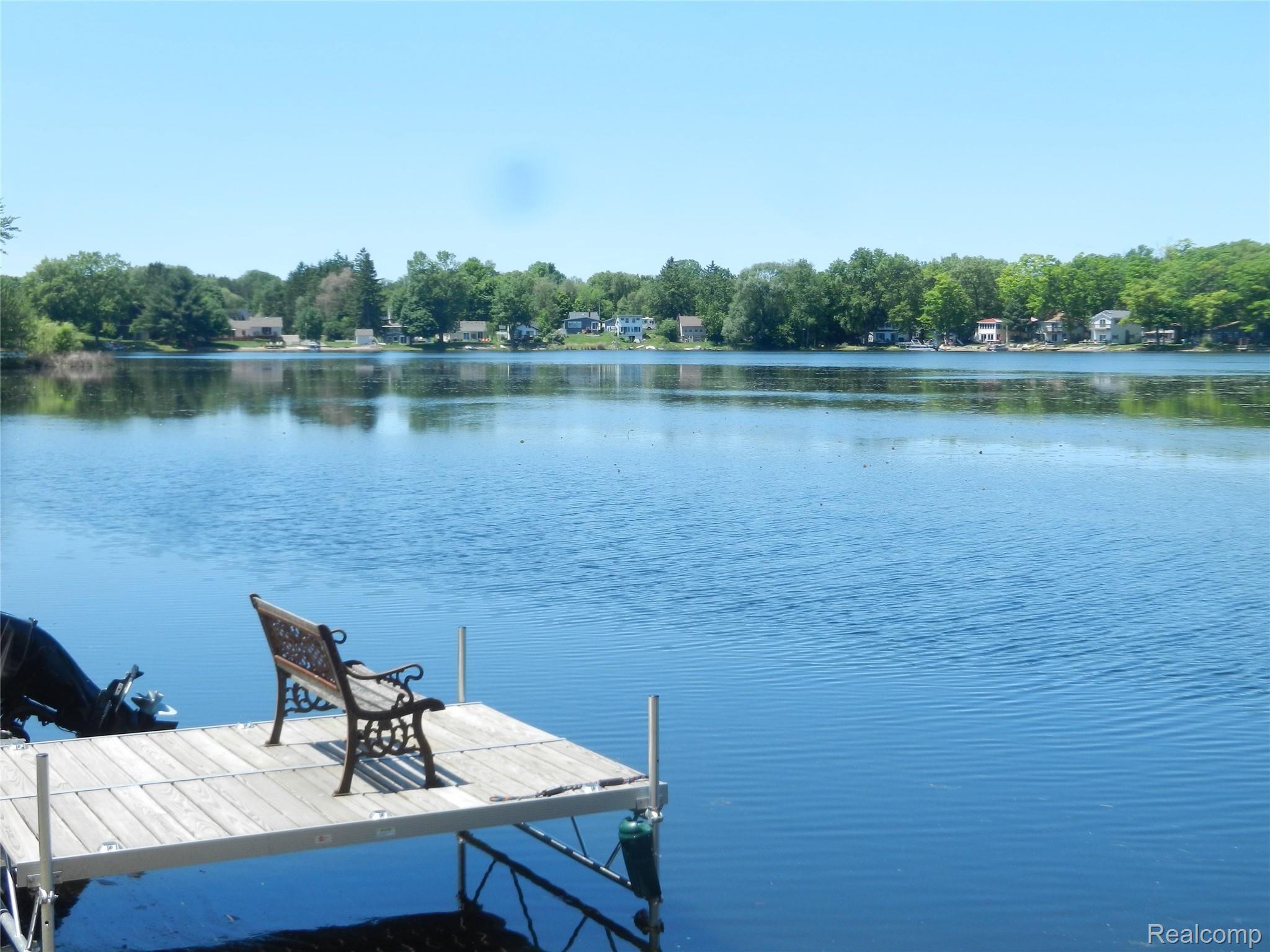 5375 Wayne Road White Lake, MI 48383 - Photo 9 of 59 DSCN1544.JPG