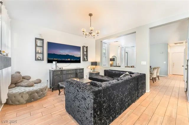 $397,999 | 4217 Walnut Glen Drive, Las Vegas, NV 89115