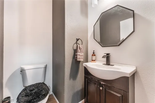 $397,999 | 4217 Walnut Glen Drive, Las Vegas, NV 89115