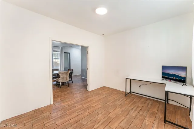 $397,999 | 4217 Walnut Glen Drive, Las Vegas, NV 89115