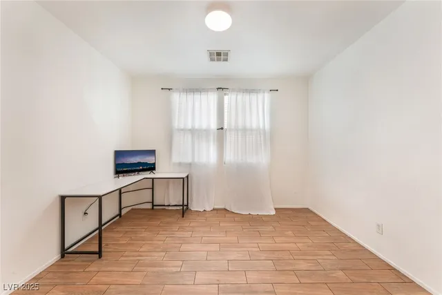 $397,999 | 4217 Walnut Glen Drive, Las Vegas, NV 89115