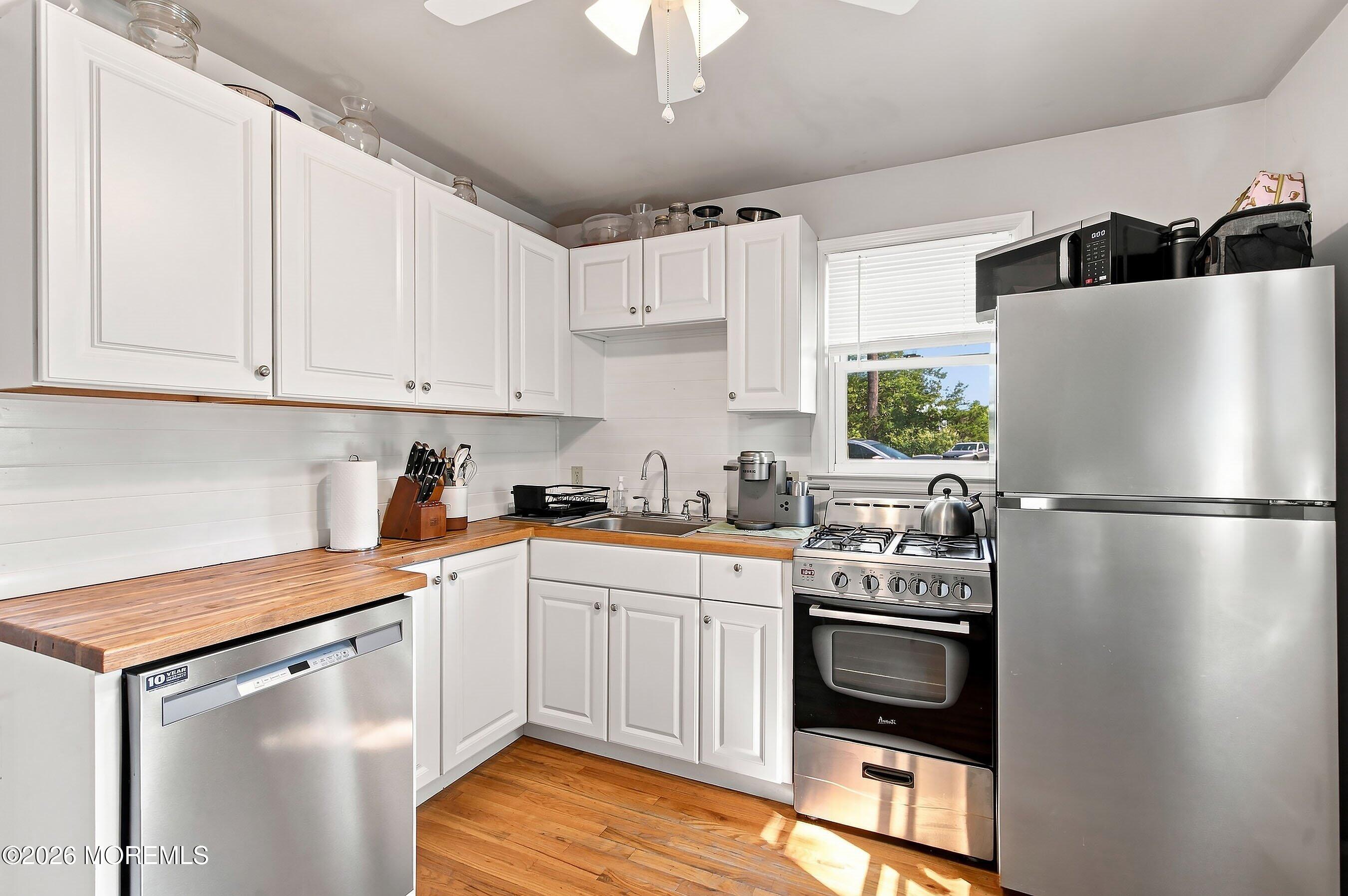 55 Reservation Row Brick, NJ 08723 - Photo 11 of 32 Kitchen