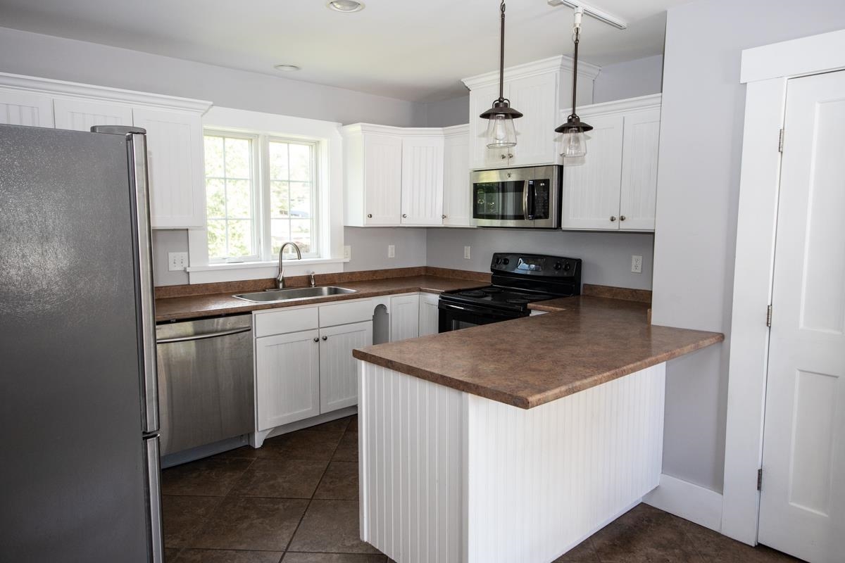 66 Stratton Road Rutland, VT 05701 - Photo 4 of 36