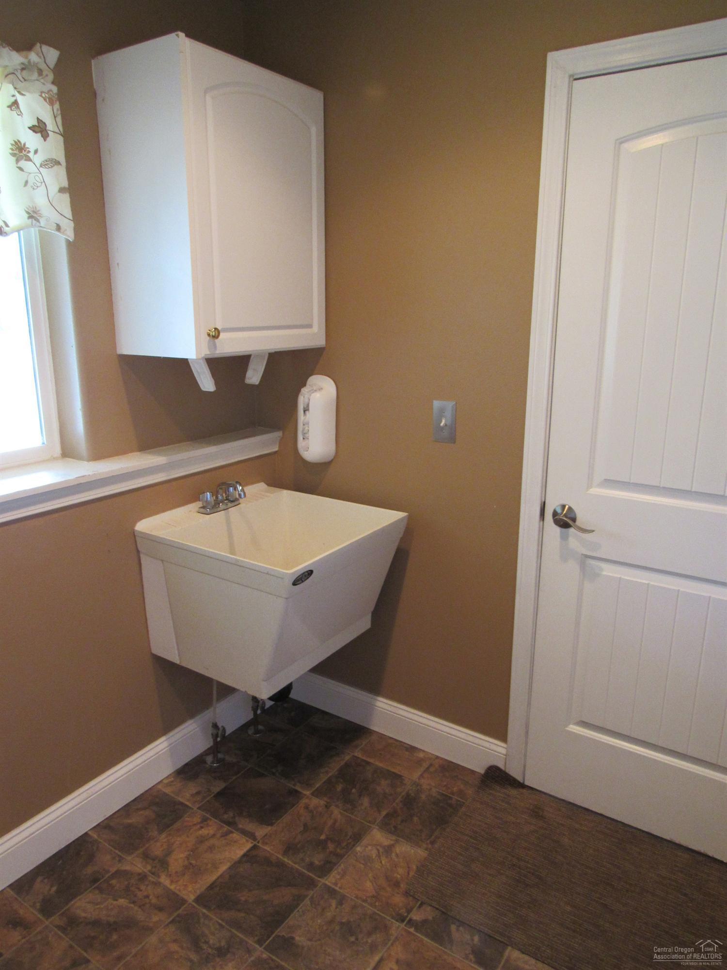 20754 South Loop Place Bend, OR 97703 - Photo 20 of 22 Additional Photo