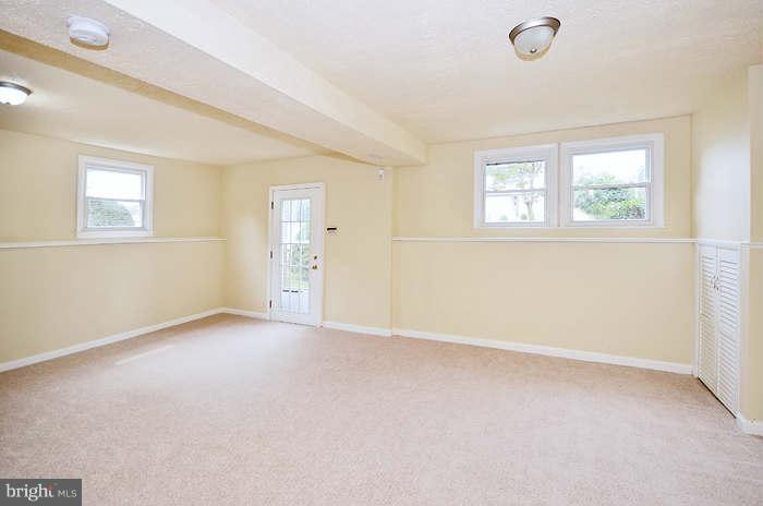 1849 Wycliffe Road Baltimore, MD 21234 - Photo 9 of 15 Family Room