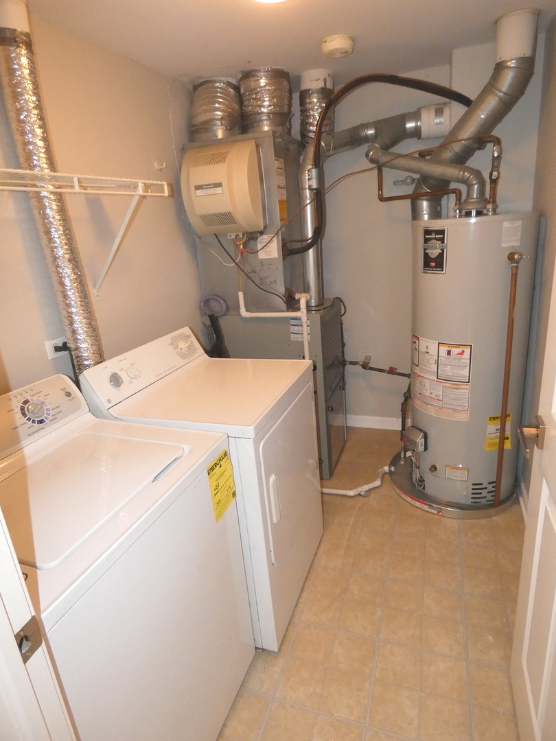 1761 Pavilion Way, Unit 301 Park Ridge, IL 60068 - Photo 30 of 36