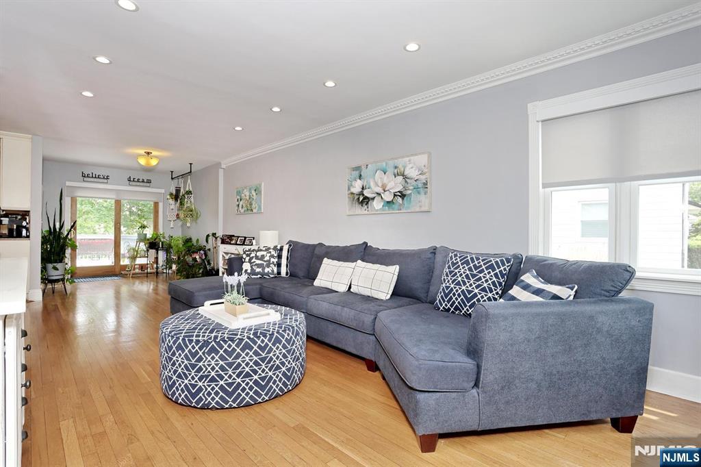 117 Roxbury Road Dumont, NJ 07628 - Photo 4 of 49