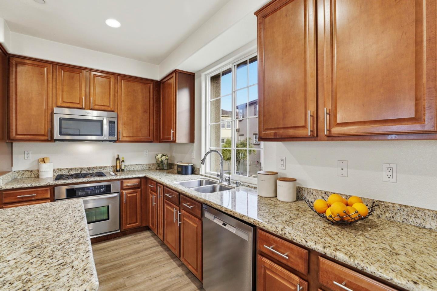 500 Alvarez Common Milpitas, CA 95035 - Photo 5 of 41