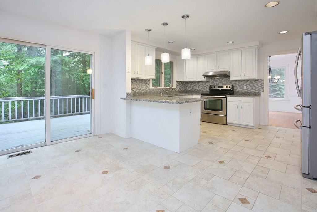 44 Coolidge Farm Road Boxborough, MA 01719 - Photo 3 of 15