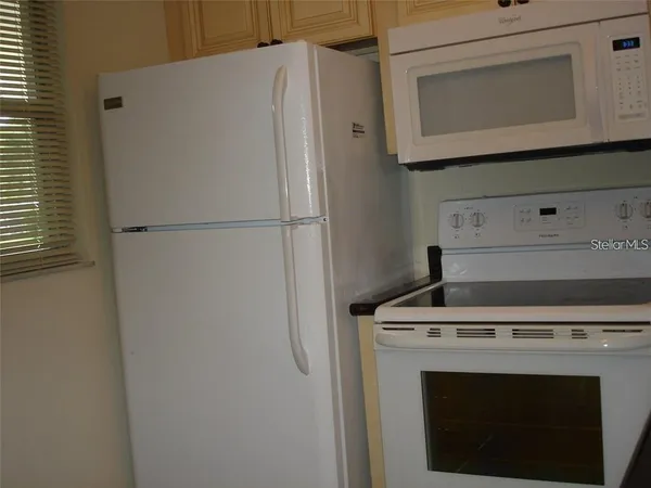 $1,500 | 7211 West Country Club Drive North, Unit 133, Sarasota, FL 34243