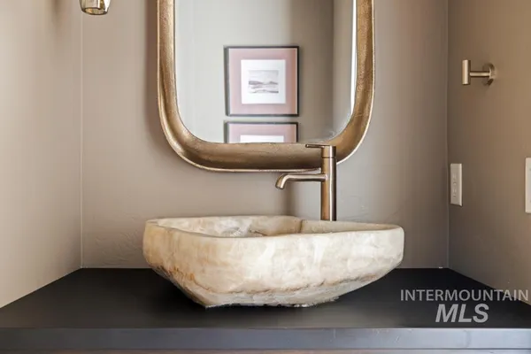 $1,599,900 | 20141 North Swire Grn Way, Boise, ID 83714