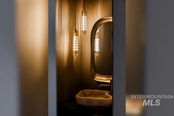 $1,599,900 | 20141 North Swire Grn Way, Boise, ID 83714