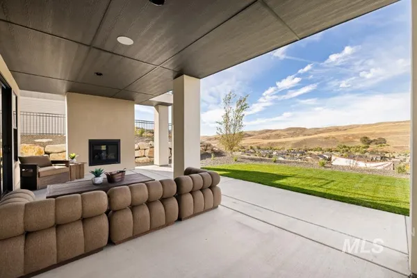 $1,599,900 | 20141 North Swire Grn Way, Boise, ID 83714