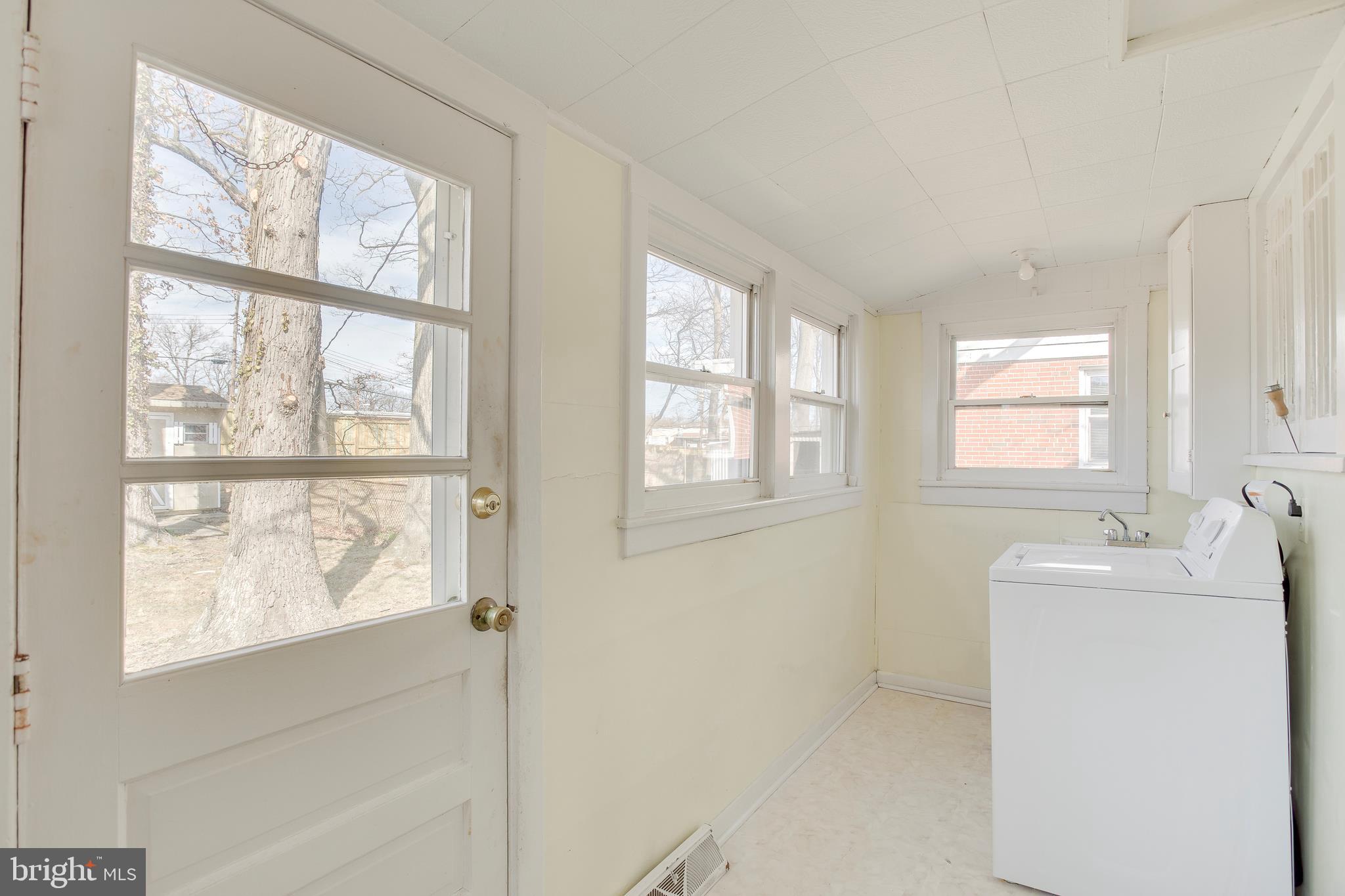 1716 Hilyard Road Baltimore, MD 21234 - Photo 19 of 33 Laundry/Utility Room