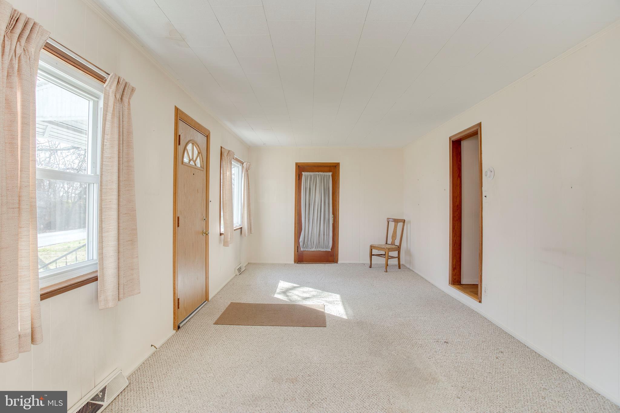 1716 Hilyard Road Baltimore, MD 21234 - Photo 23 of 33 Spacious Living Room