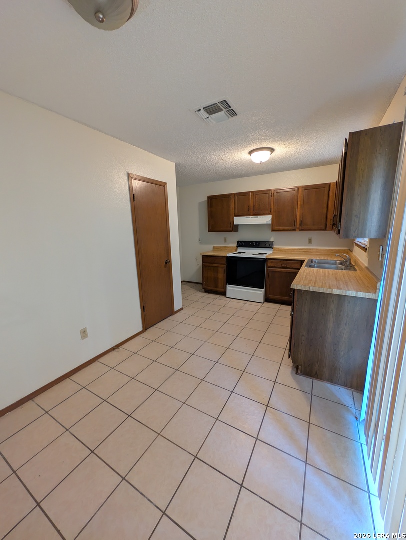 3227 Rhett Butler San Antonio, TX 78223 - Photo 3 of 7