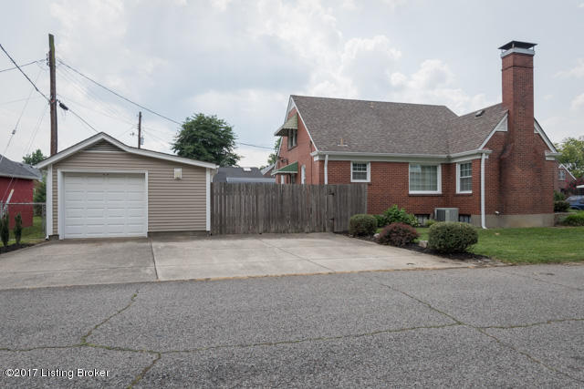 1032 Greenleaf Road Louisville, KY 40213 - Photo 3 of 26 004 (2)