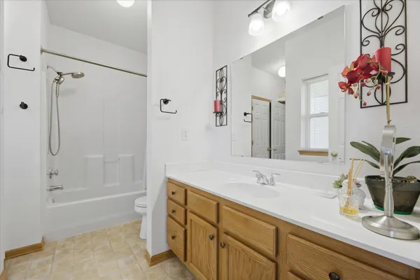 $124,900 | 1776 Maryland Avenue East, Unit 106, St. Paul, MN 55106