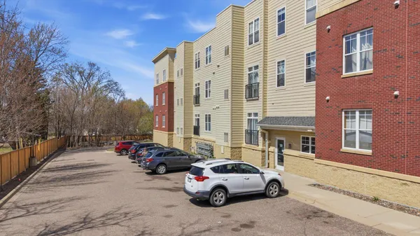 $124,900 | 1776 Maryland Avenue East, Unit 106, St. Paul, MN 55106