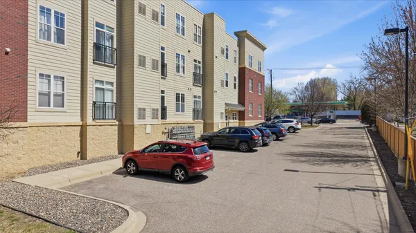 $124,900 | 1776 Maryland Avenue East, Unit 106, St. Paul, MN 55106
