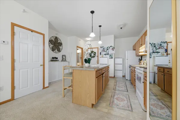 $124,900 | 1776 Maryland Avenue East, Unit 106, St. Paul, MN 55106