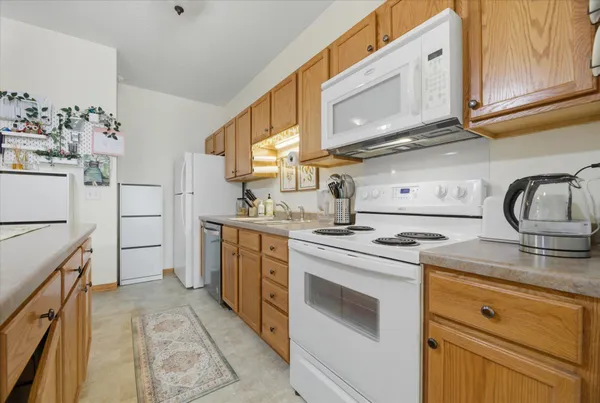 $124,900 | 1776 Maryland Avenue East, Unit 106, St. Paul, MN 55106