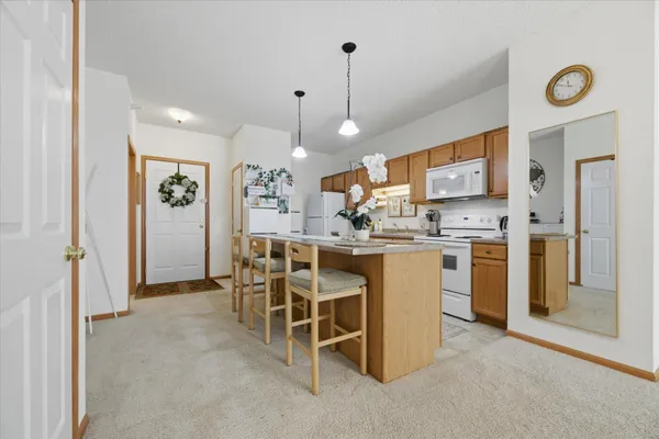 $124,900 | 1776 Maryland Avenue East, Unit 106, St. Paul, MN 55106