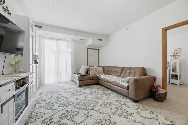 $124,900 | 1776 Maryland Avenue East, Unit 106, St. Paul, MN 55106