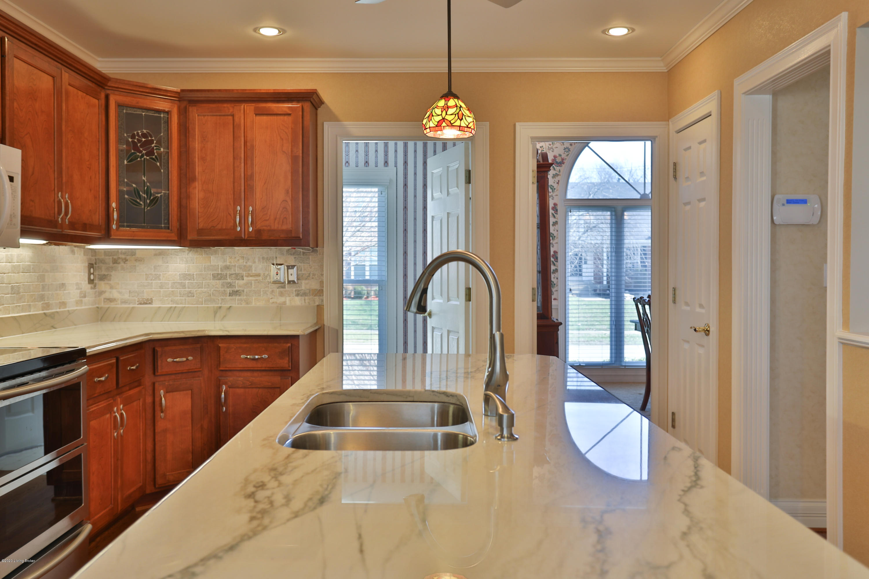 1410 Twin Ridge Road Louisville, KY 40242 - Photo 6 of 43 1-13