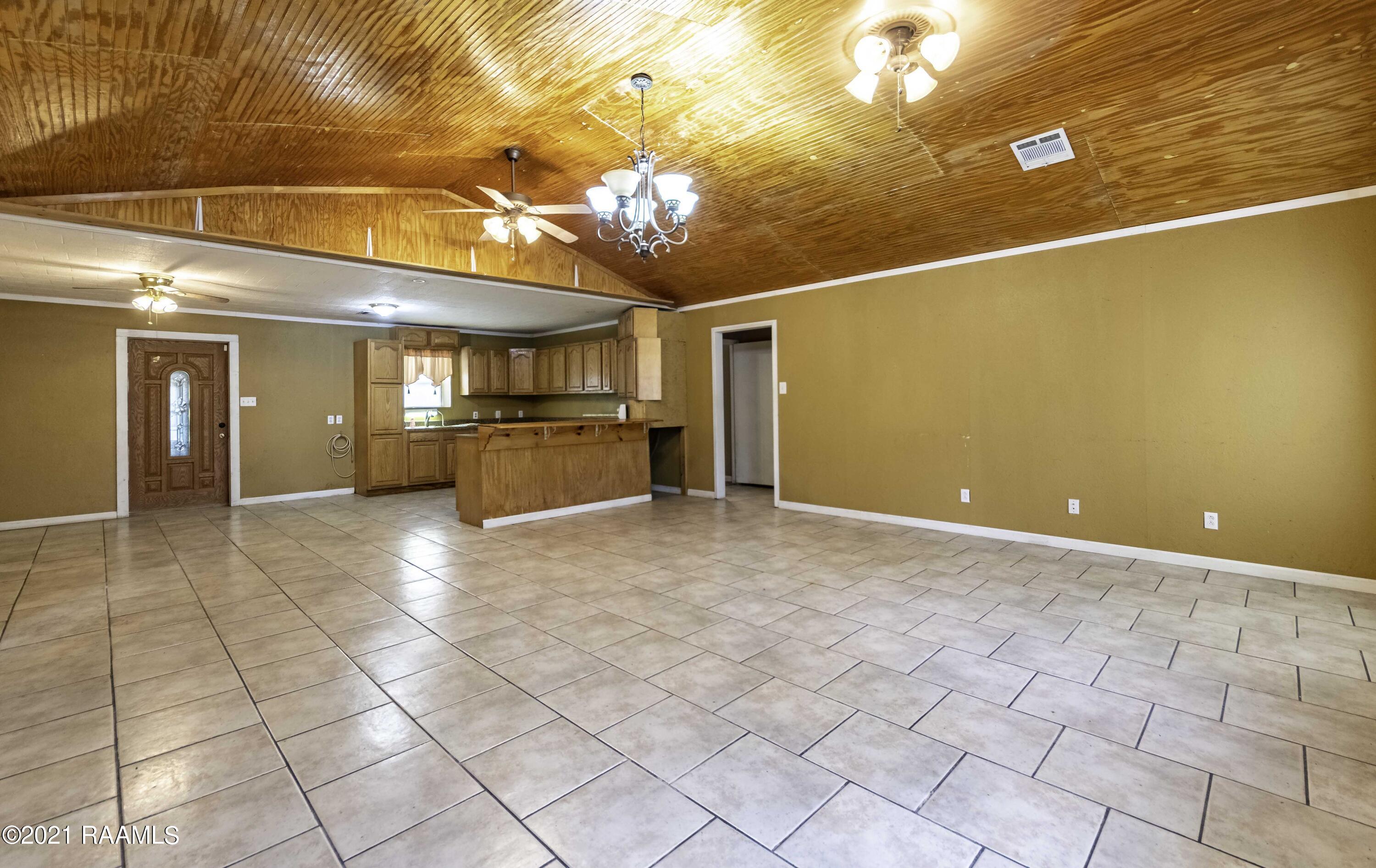1243 Meche Road Rayne, LA 70578 - Photo 7 of 19 Gallery Image 7