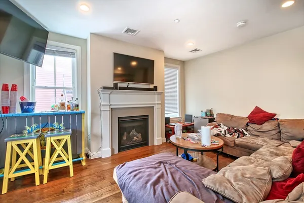 $5,700 | 22 Woodward Street, Unit 4, Boston, MA 02127
