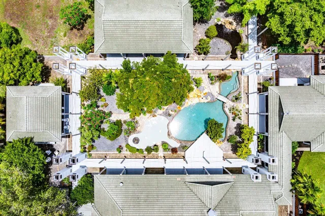 $10,450,000 | 8549 Surrey Lane, Boca Raton, FL 33496