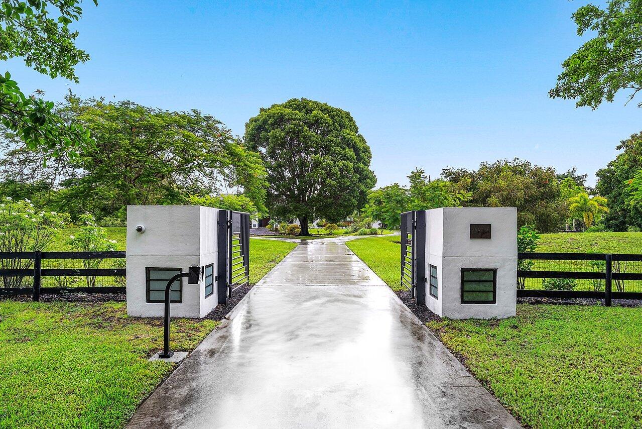 8549 Surrey Lane Boca Raton, FL 33496 - Photo 103 of 106 001-8549SurreyLane-BocaRaton-FL-33496-SM