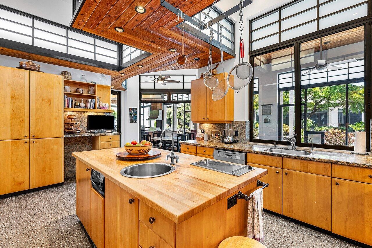 8549 Surrey Lane Boca Raton, FL 33496 - Photo 20 of 106 036-8549SurreyLane-BocaRaton-FL-33496-SM