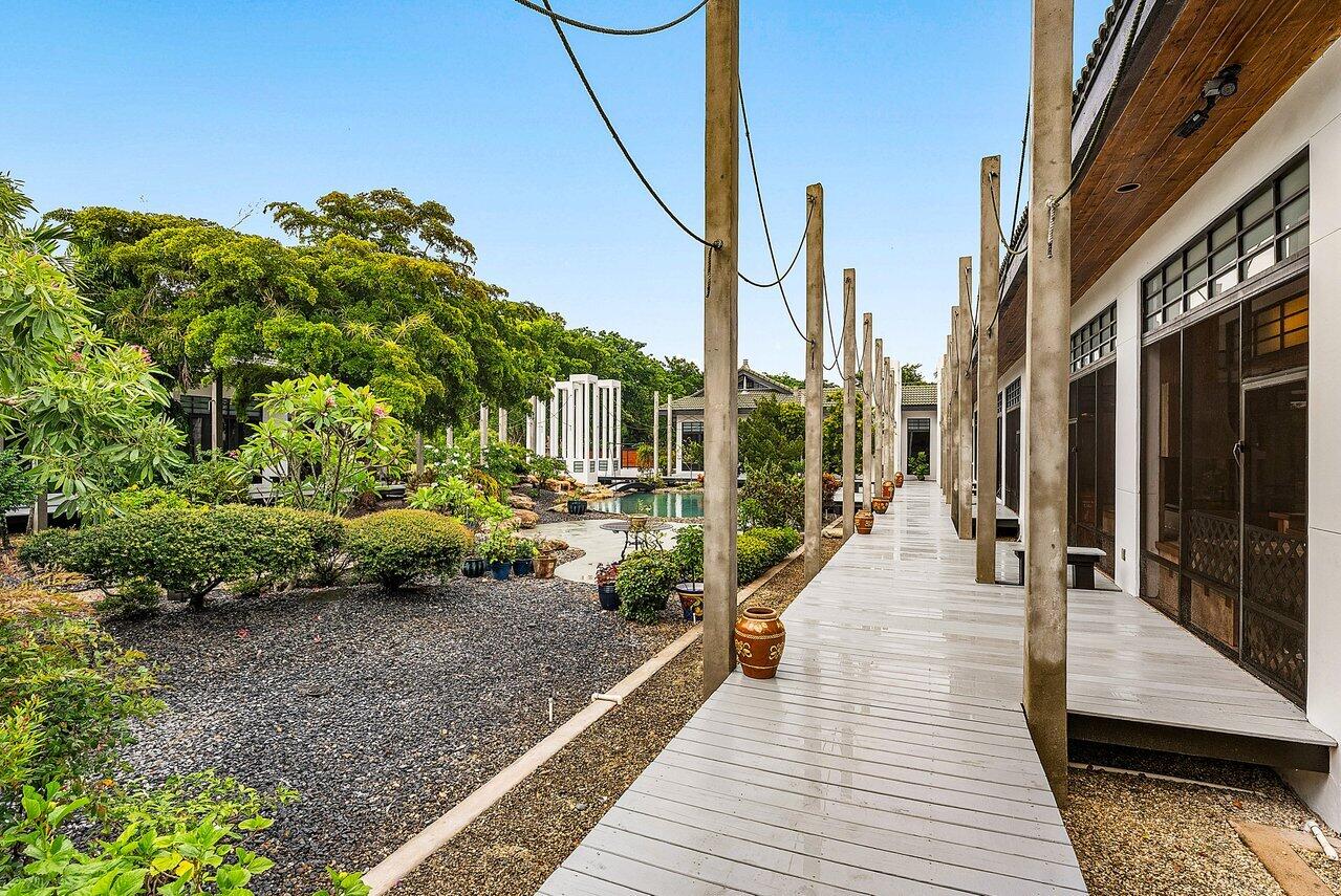 8549 Surrey Lane Boca Raton, FL 33496 - Photo 39 of 106 011-8549SurreyLane-BocaRaton-FL-33496-SM