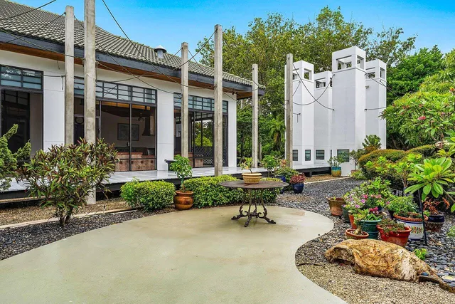 $10,450,000 | 8549 Surrey Lane, Boca Raton, FL 33496