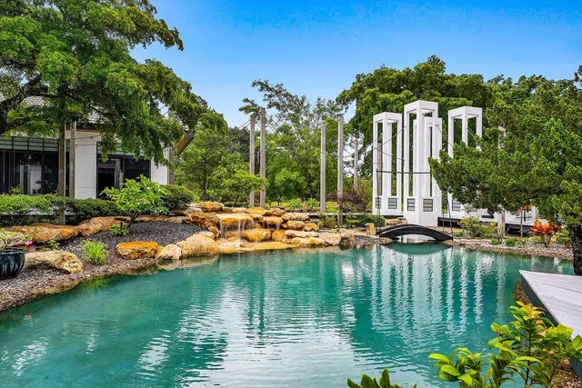 $10,450,000 | 8549 Surrey Lane, Boca Raton, FL 33496