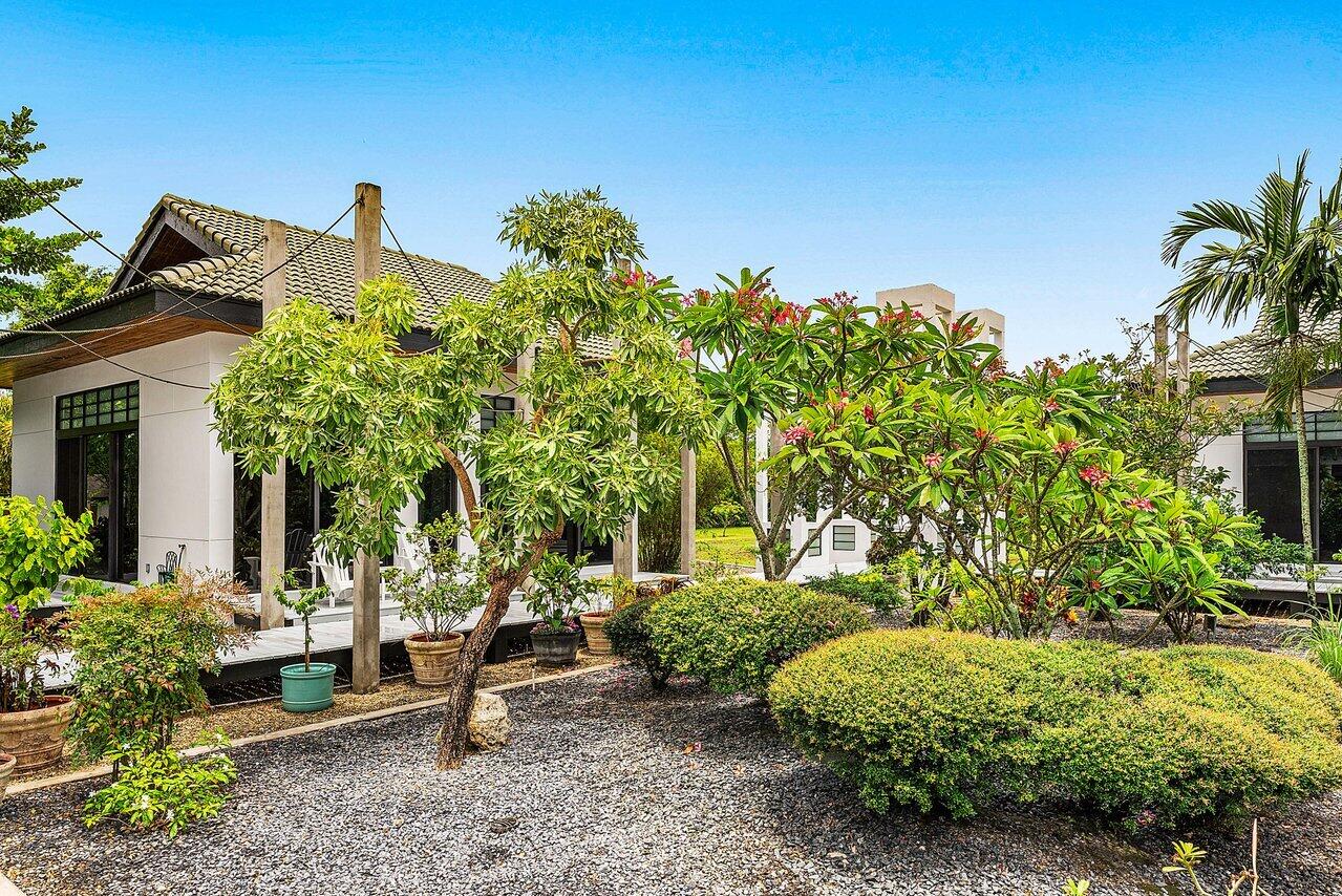 8549 Surrey Lane Boca Raton, FL 33496 - Photo 65 of 106 081-8549SurreyLane-BocaRaton-FL-33496-SM