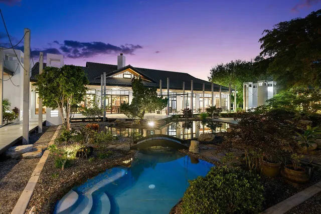 $10,450,000 | 8549 Surrey Lane, Boca Raton, FL 33496