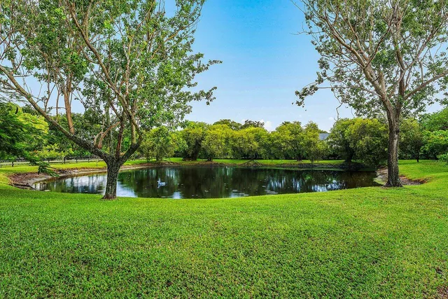 $10,450,000 | 8549 Surrey Lane, Boca Raton, FL 33496
