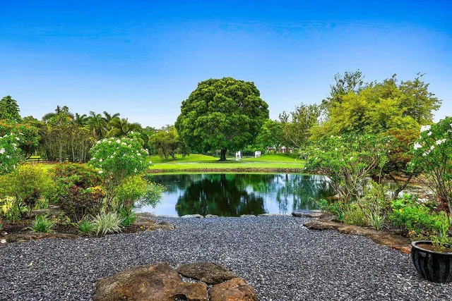 $10,450,000 | 8549 Surrey Lane, Boca Raton, FL 33496