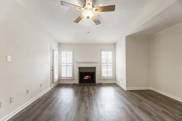 $1,375 | 210 Granville Court, Atlanta, GA 30328