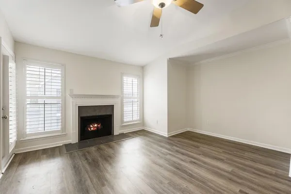 $1,375 | 210 Granville Court, Atlanta, GA 30328