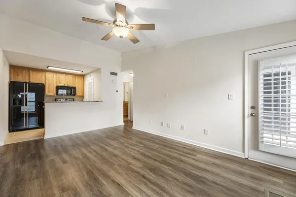 $1,375 | 210 Granville Court, Atlanta, GA 30328