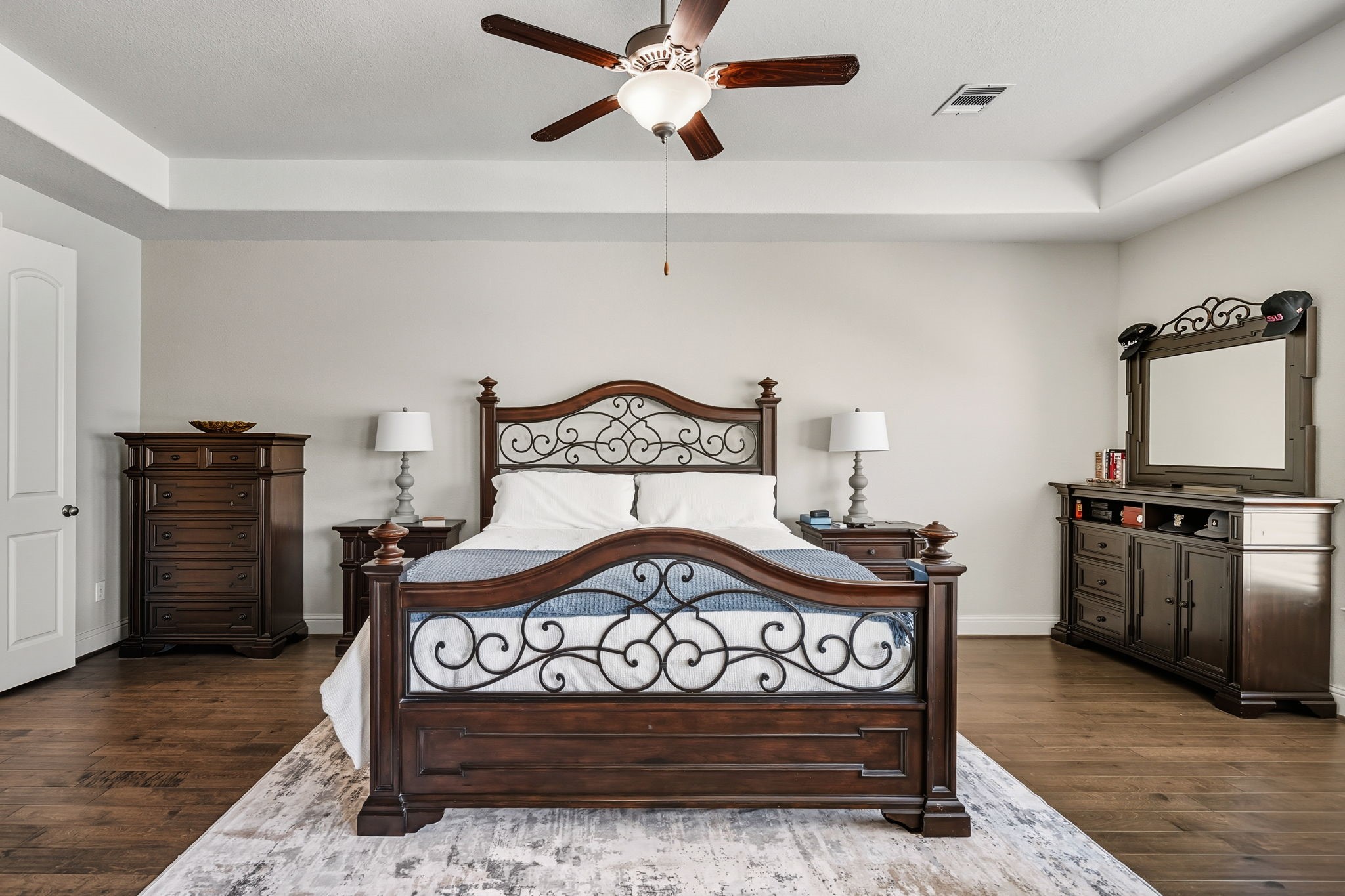 2008 Green Terrace Lane Pinehurst, TX 77362 - Photo 21 of 47 Primary suite offers plenty of room for your bedroom furniture.