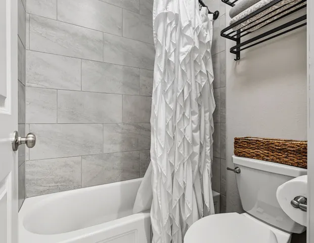 a view of a garden with an trees