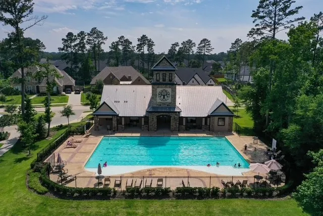 $690,000 | 2008 Green Terrace Lane, Pinehurst, TX 77362