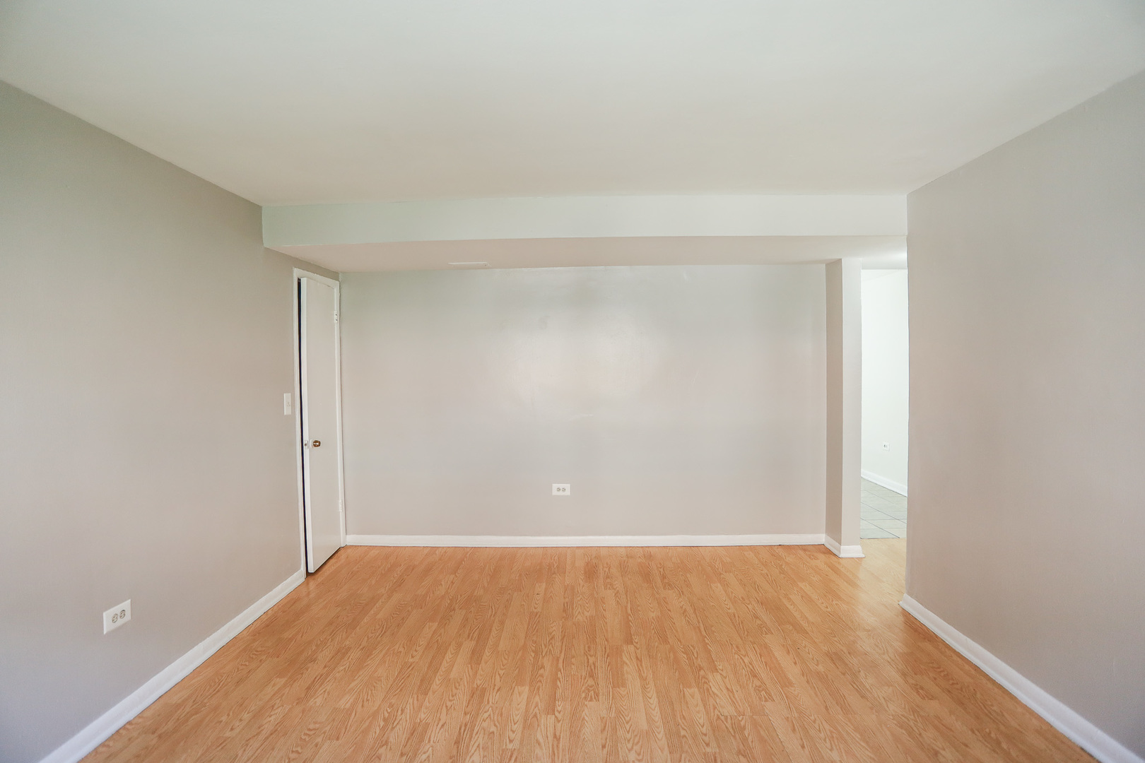 1654 West Pratt Boulevard, Unit 1S Chicago, IL 60626 - Photo 5 of 7 a view of room